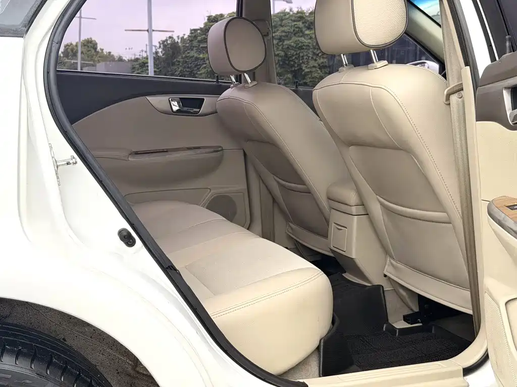 Buick Excelle 1.5L Auto Classic Type, фото 9