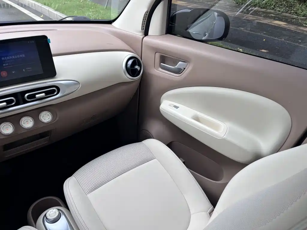 Wuling MINIEV — миниатюра 13