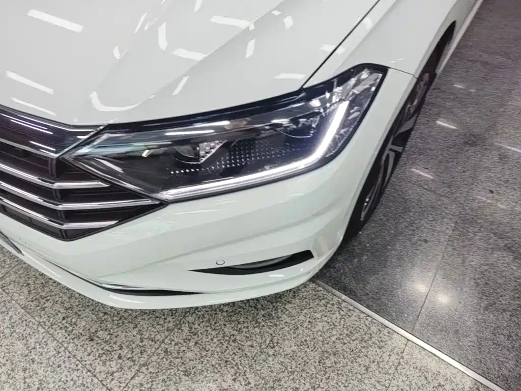 Volkswagen Sagitar — миниатюра 24