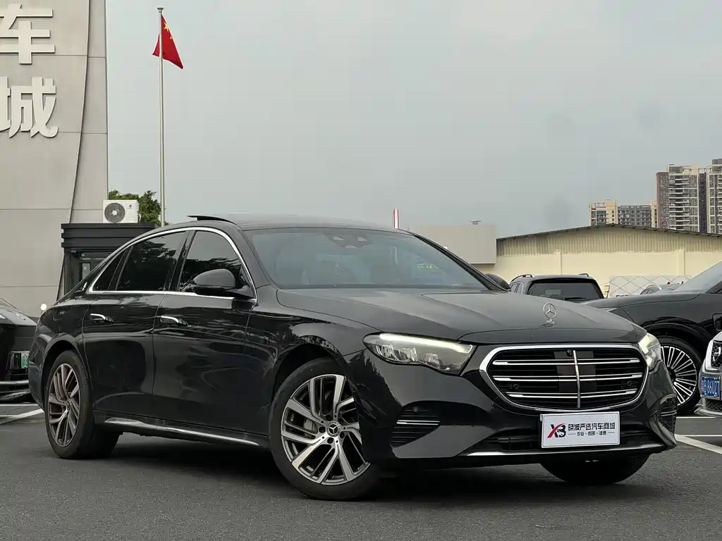 Mercedes-Benz E-Class — миниатюра 3