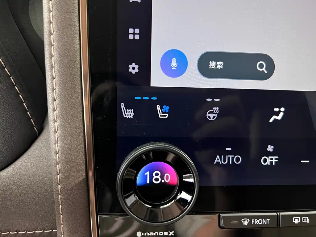 Toyota Alphard — миниатюра 26