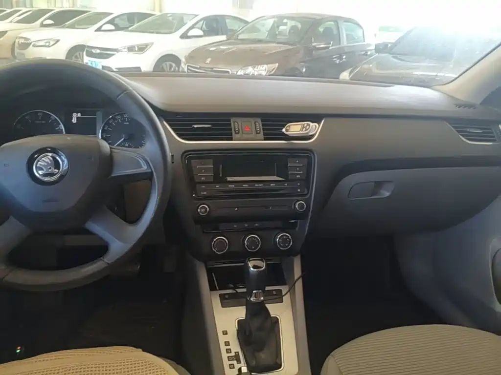 Skoda Octavia — миниатюра 13