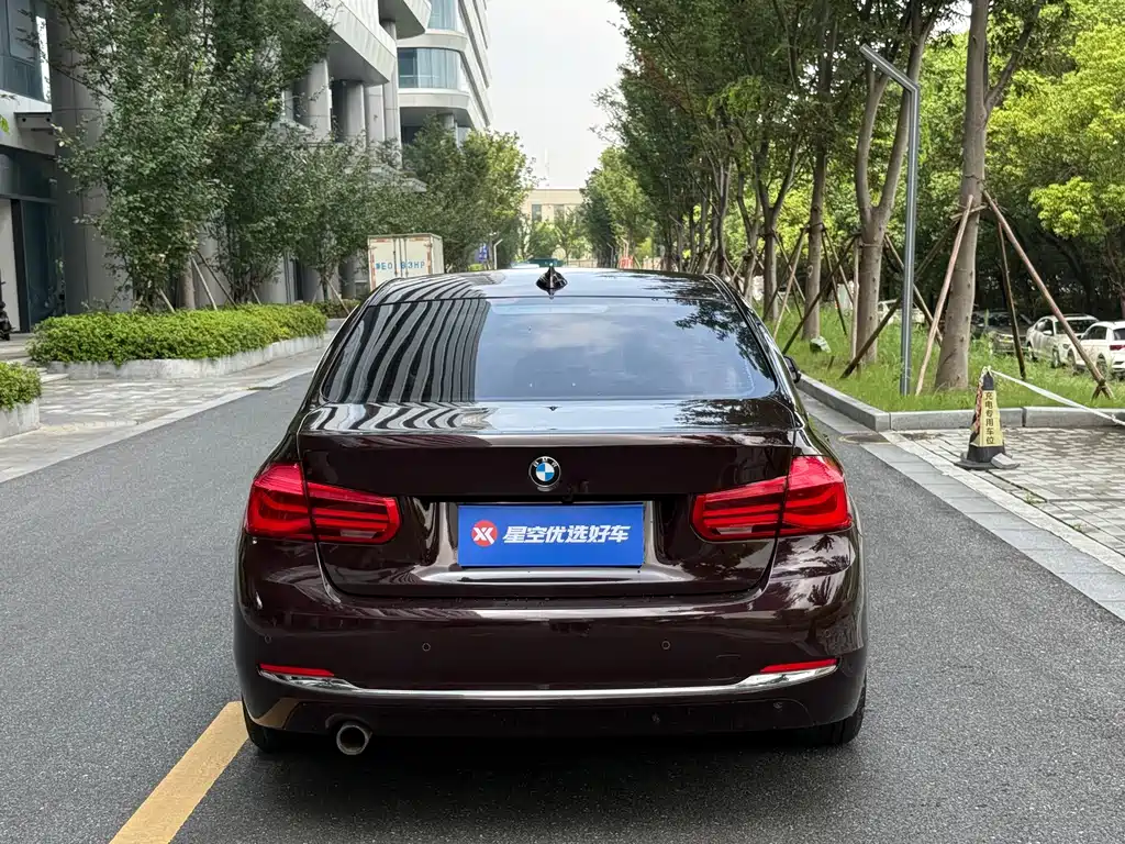 BMW 3 Series — миниатюра 17