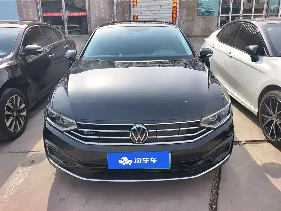 VOLKSWAGEN MAGOTAN GTE PLUG IN HYBRID