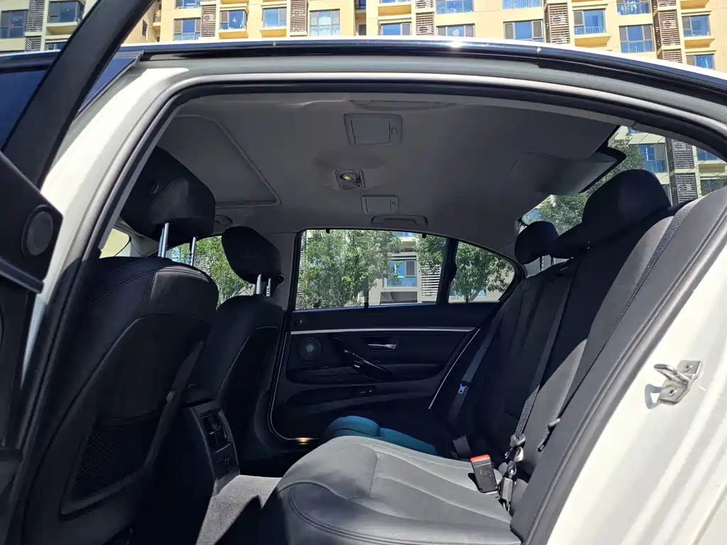 BMW 3 Series — миниатюра 24