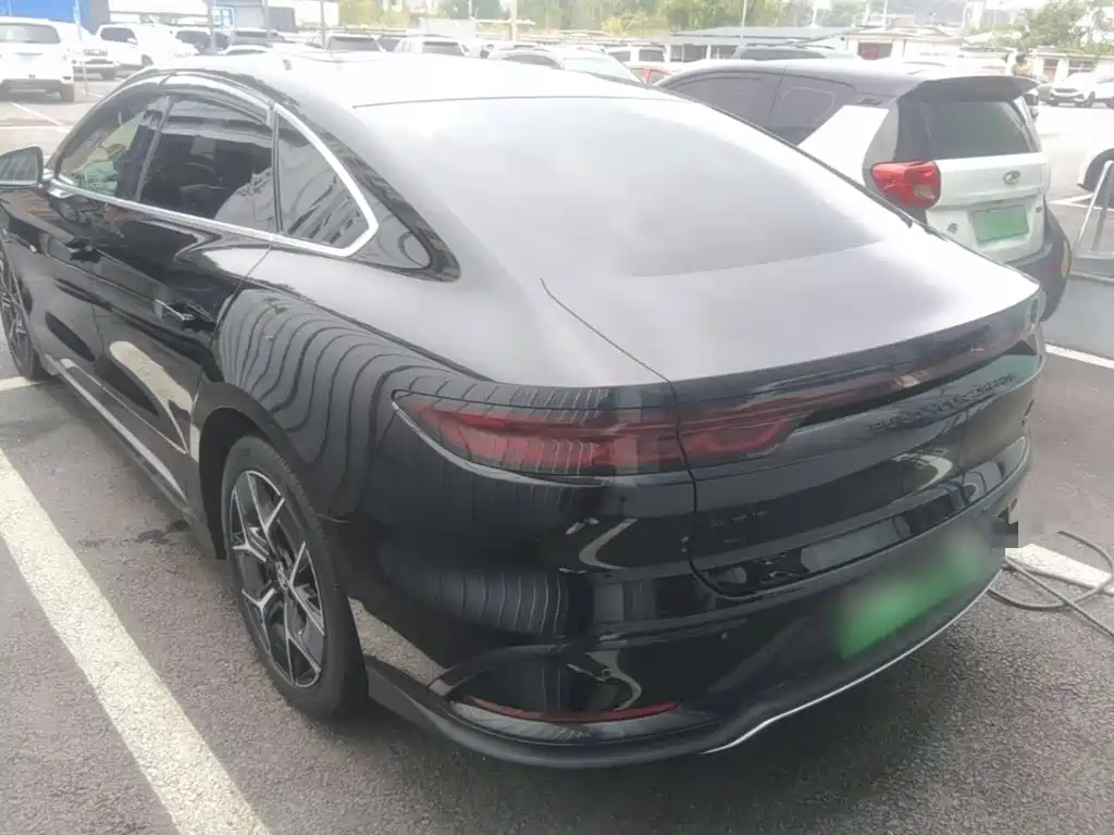 BYD Han — миниатюра 5