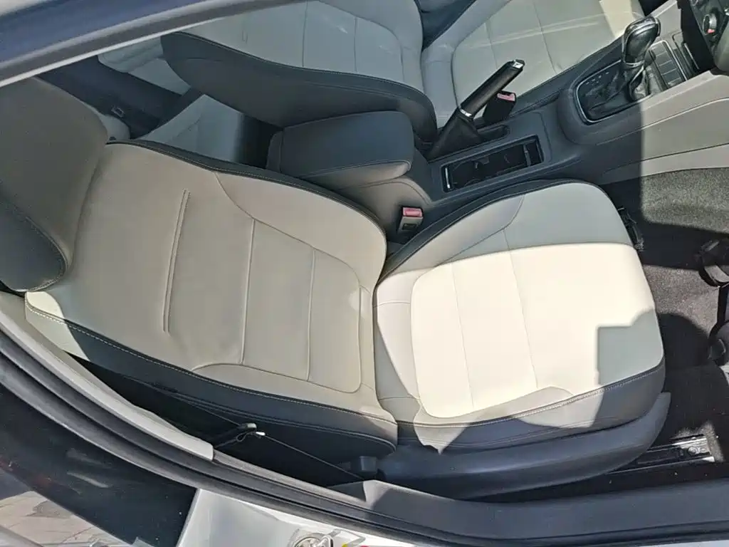 Volkswagen Sagitar — миниатюра 25