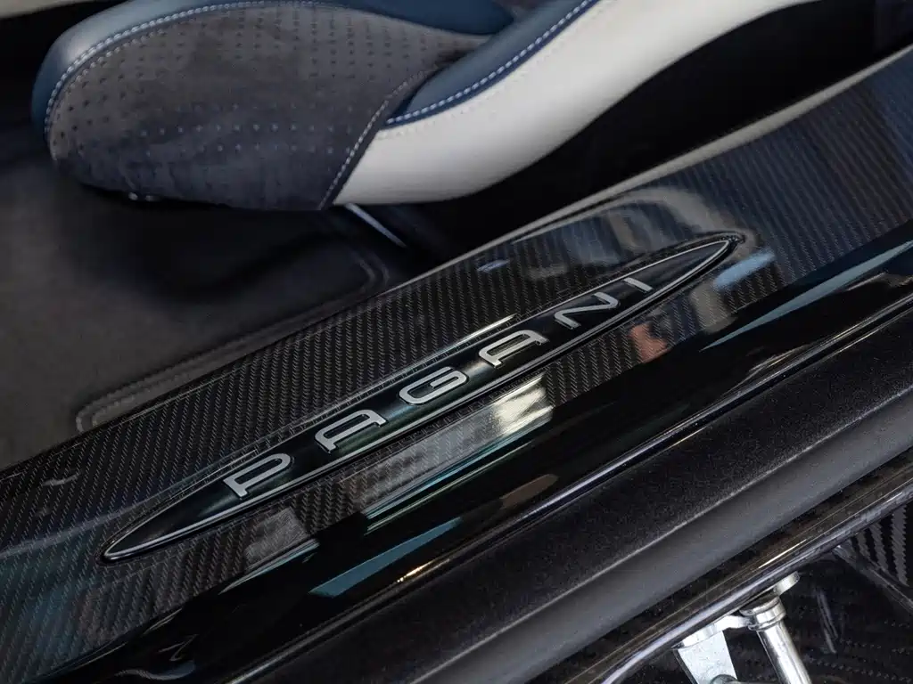 Pagani Huayra — миниатюра 25