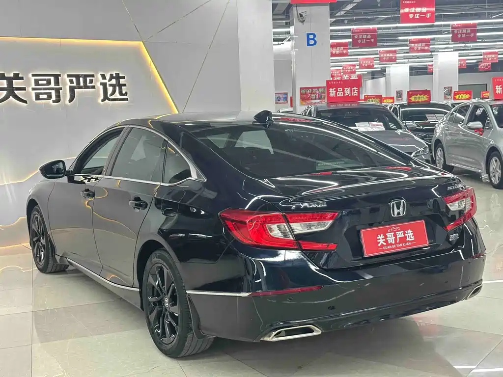 Honda Accord — миниатюра 7