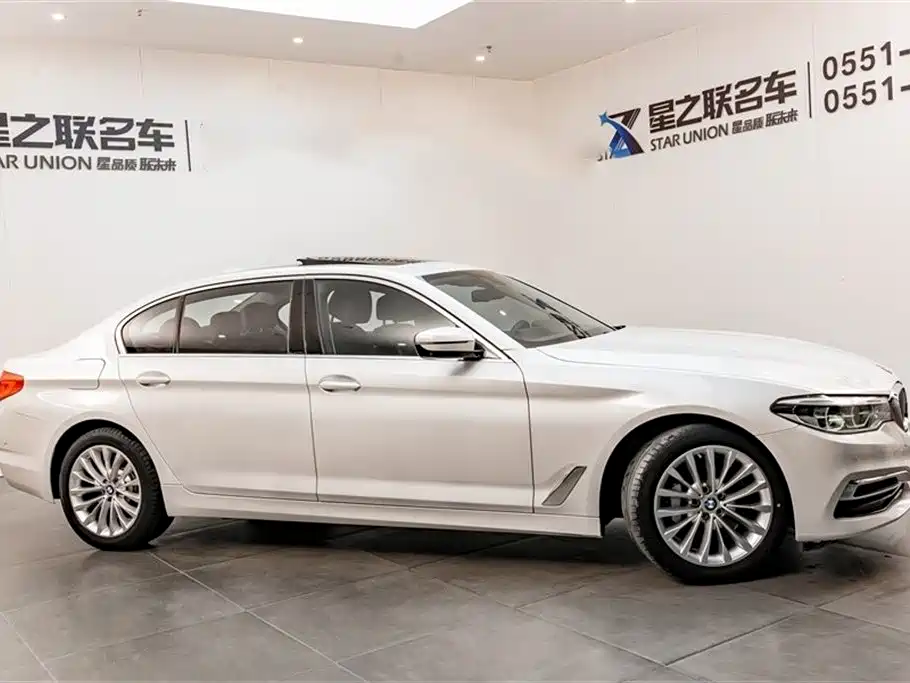 BMW 5 SERIES