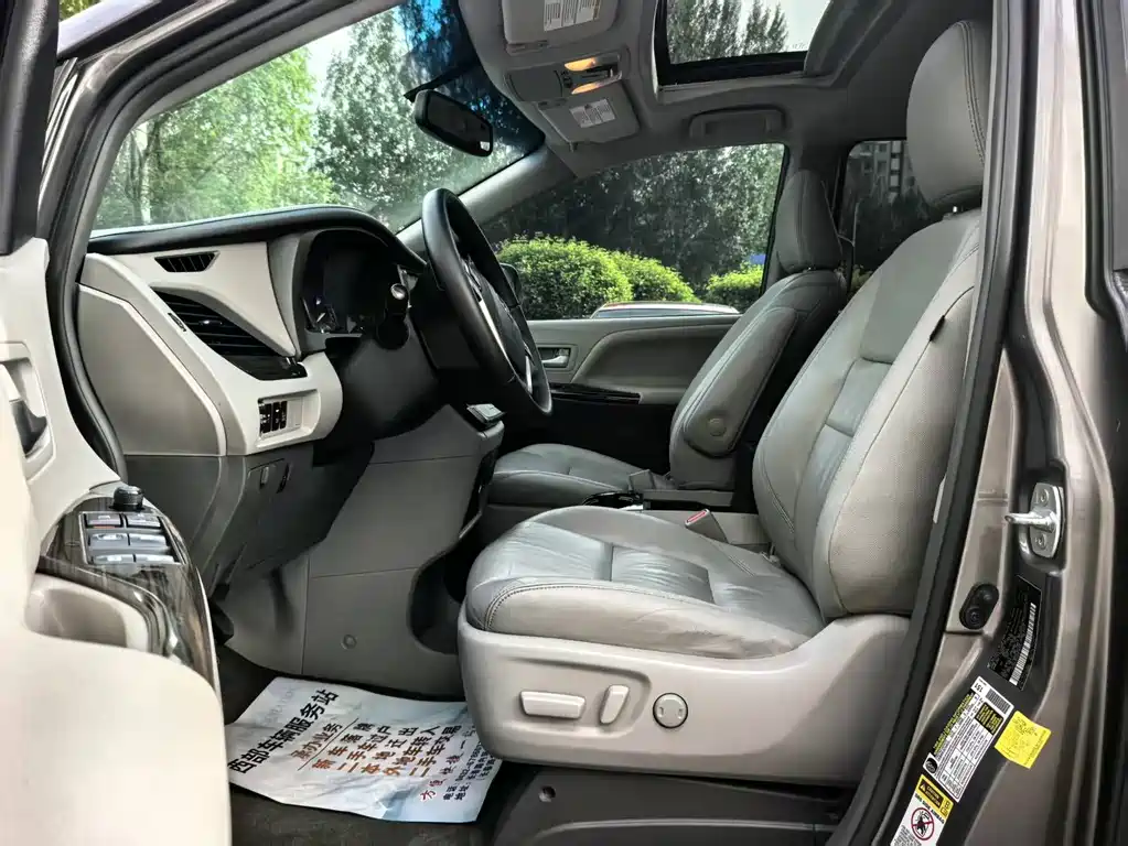 Toyota Sienna 2015 3.5L L