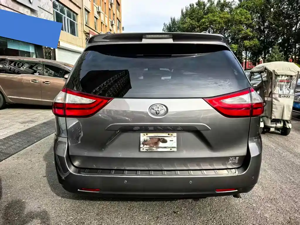 Toyota Sienna 2015 3.5L L