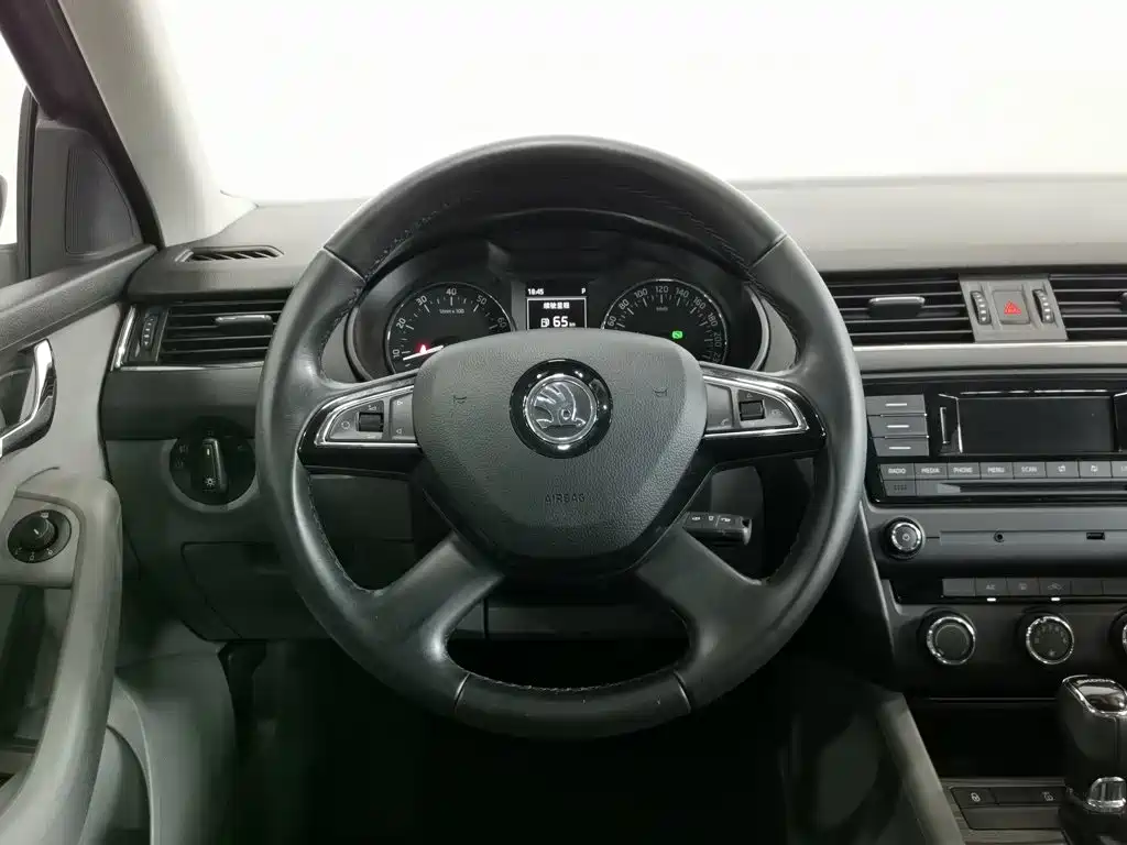 Skoda Octavia — миниатюра 11