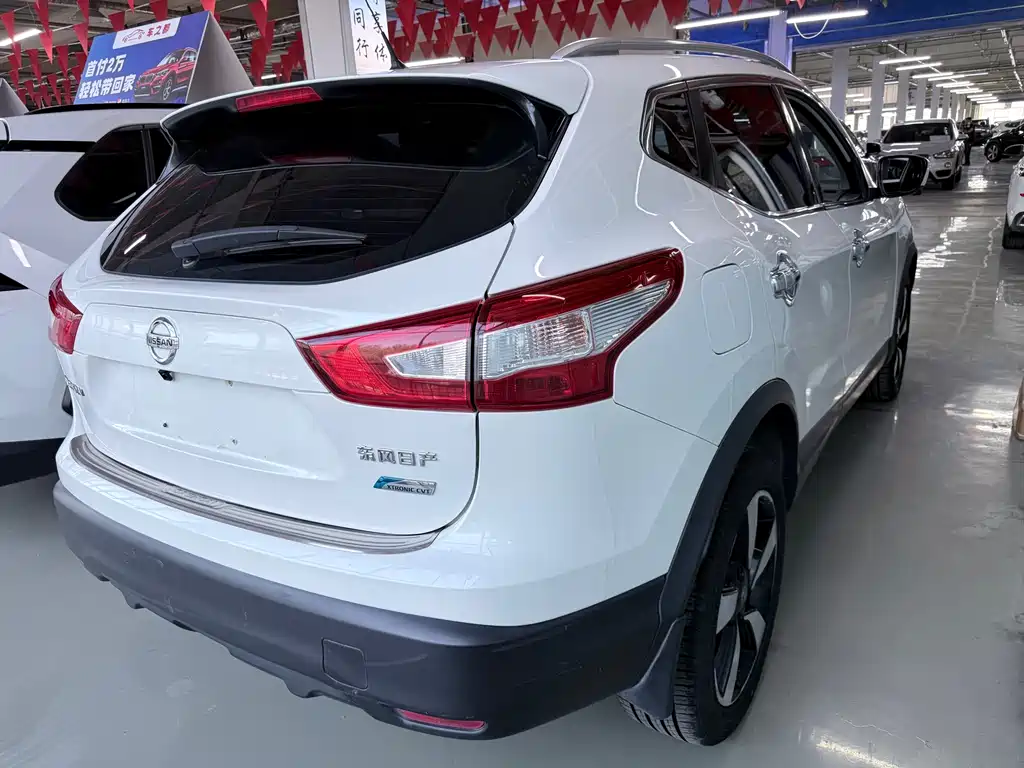 Nissan Qashqai — миниатюра 18