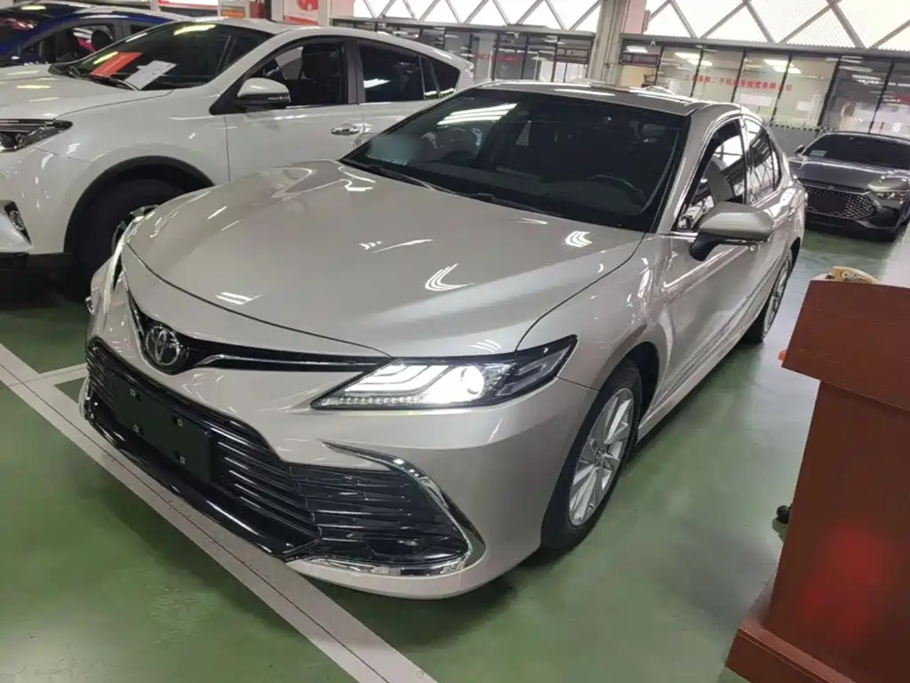 Toyota Camry 2021 2.0G Luxury