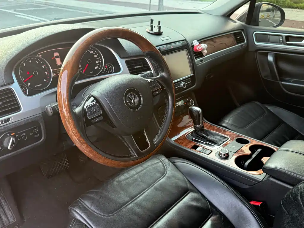 Volkswagen Touareg — миниатюра 8
