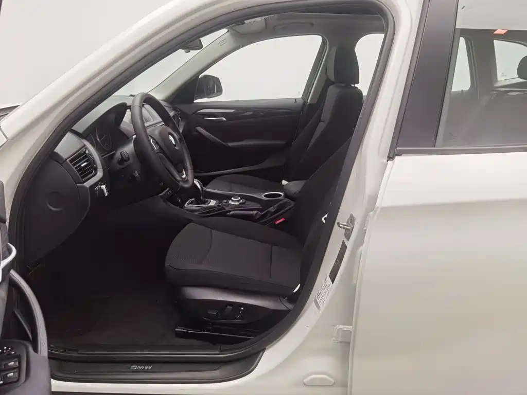 BMW X1 — миниатюра 10