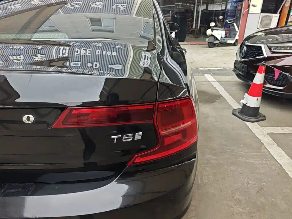 Volvo S90 — миниатюра 8