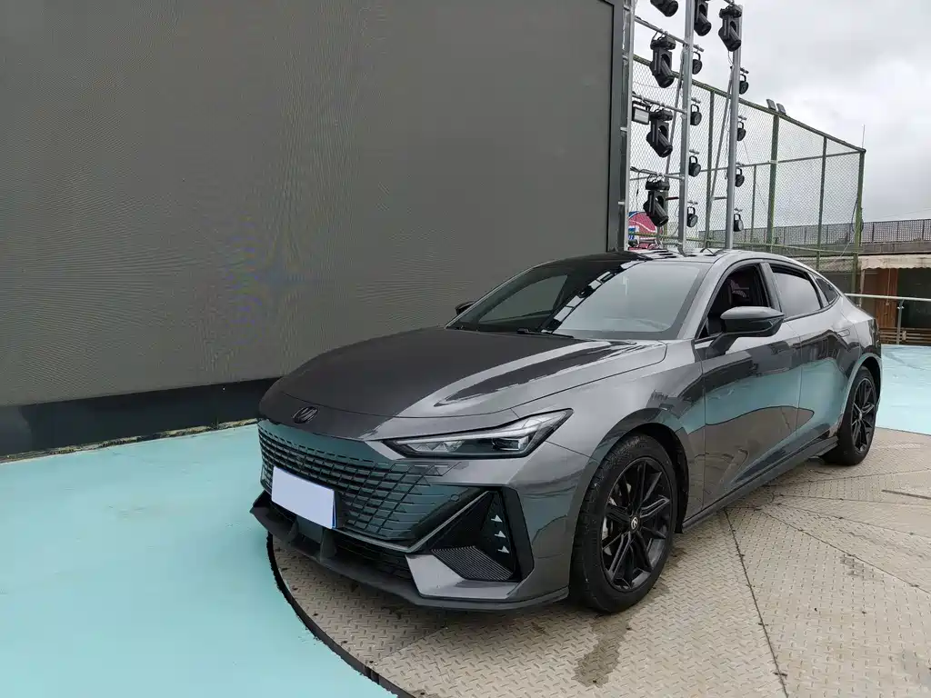 Changan UNI-V 2022