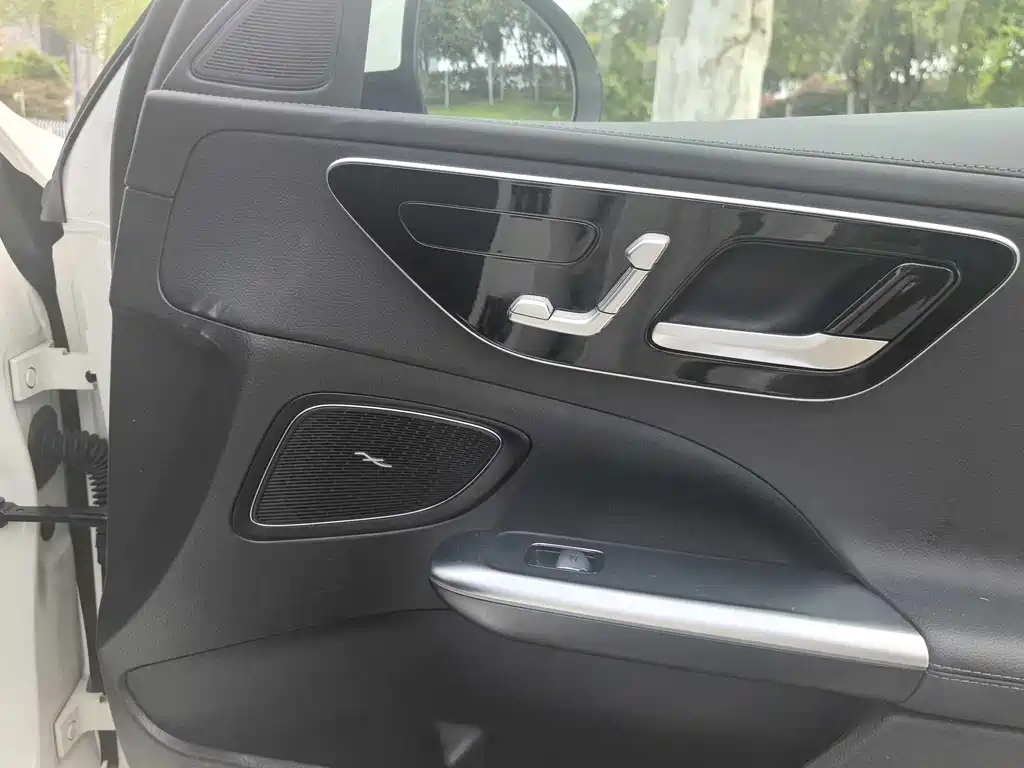 Mercedes-Benz C-Class - фото 9