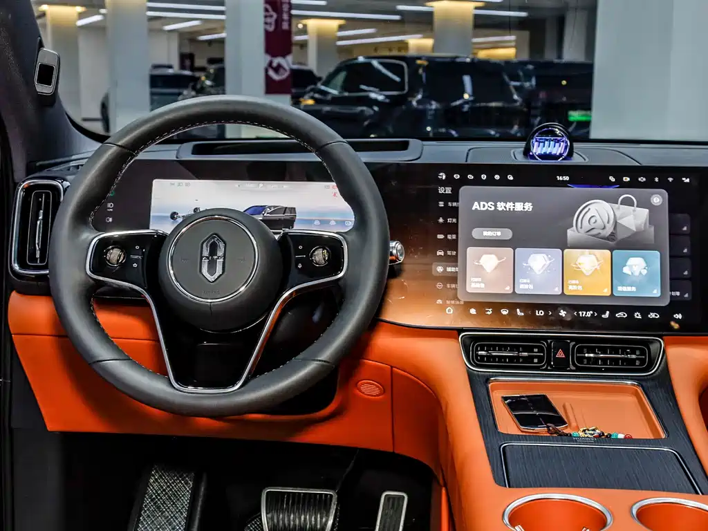Aito M8 2025 Ultra 53.4kWh 6 мест (192 ）
