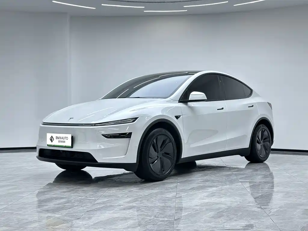 Tesla Model Y 2025