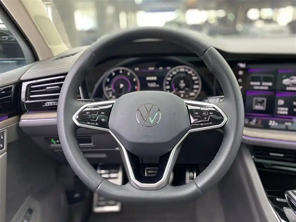 Volkswagen Touareg 2022 2.0TSI