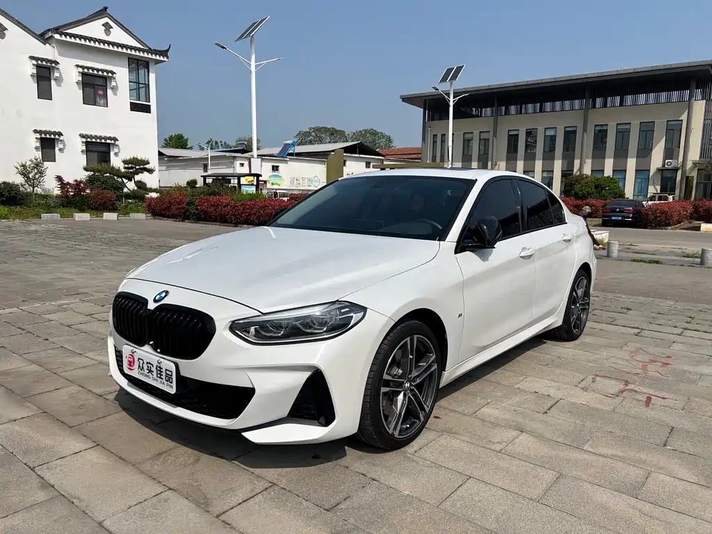 BMW 1 Series 2022