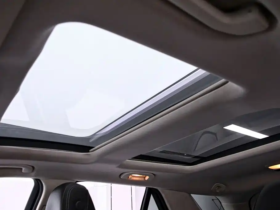 Mercedes-Benz GLE (Import) — миниатюра 13