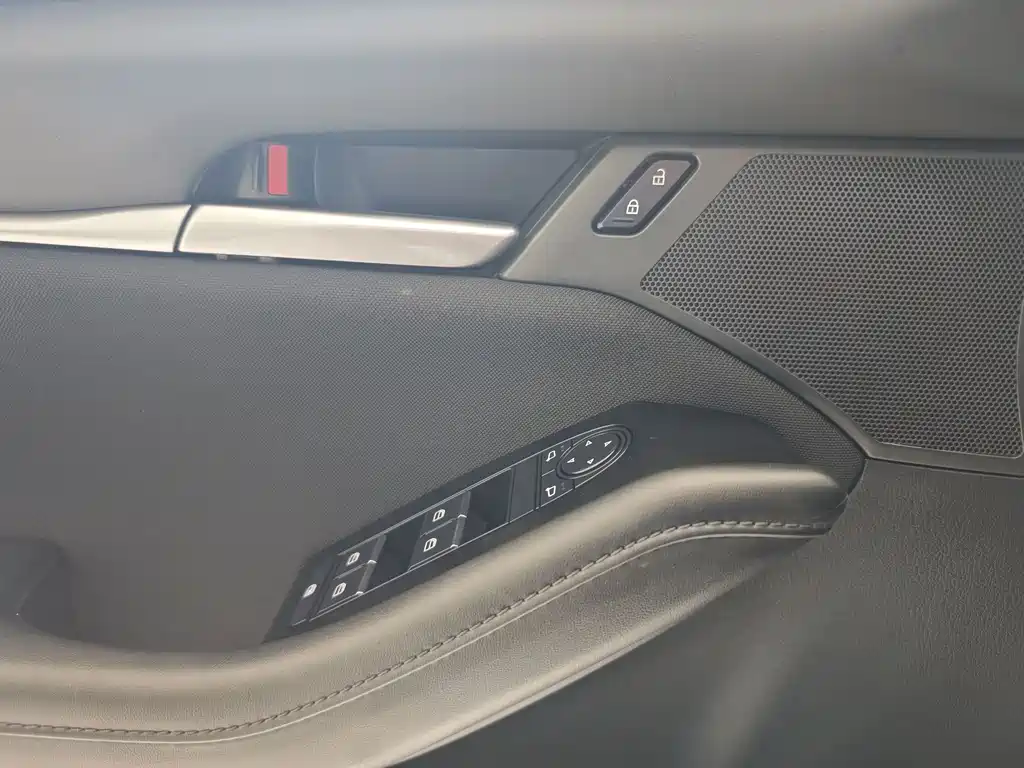 Mazda 3 Axela — миниатюра 11
