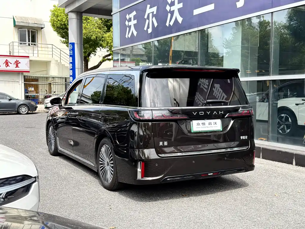 Voyah Dreamer PHEV 4WD Flagship Kunpeng Edition, фото 5