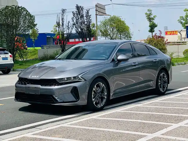 2022 Kia K5