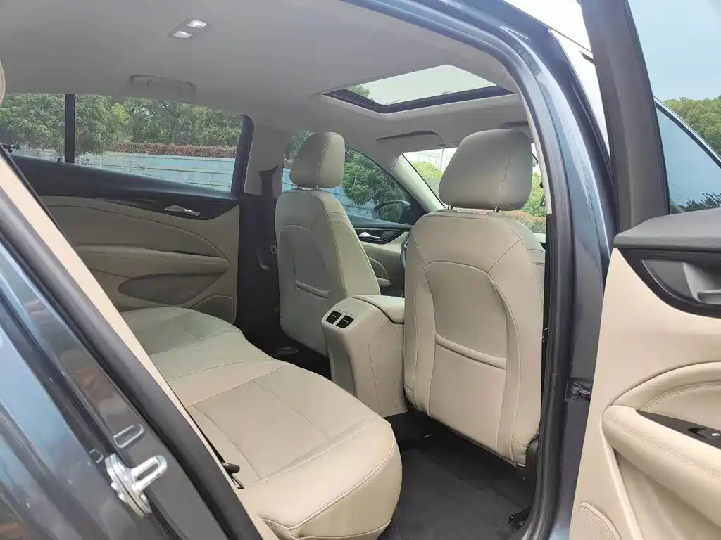 Buick Regal — миниатюра 8