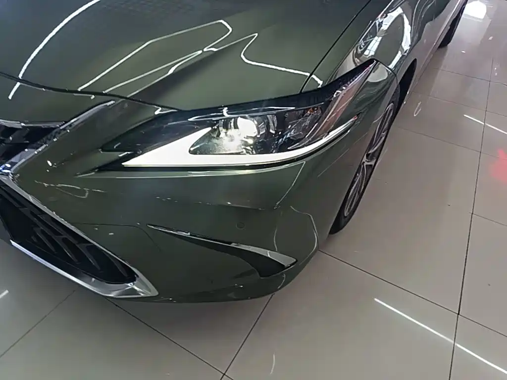 Lexus ES — миниатюра 24