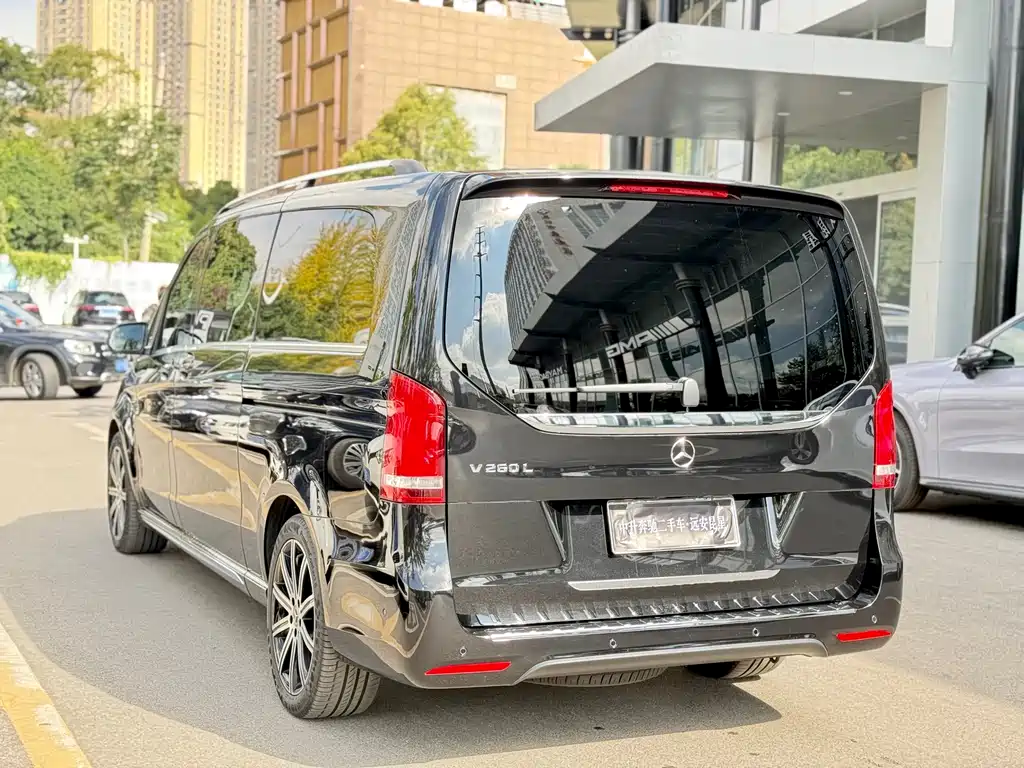 Mercedes-Benz V-Class — миниатюра 7