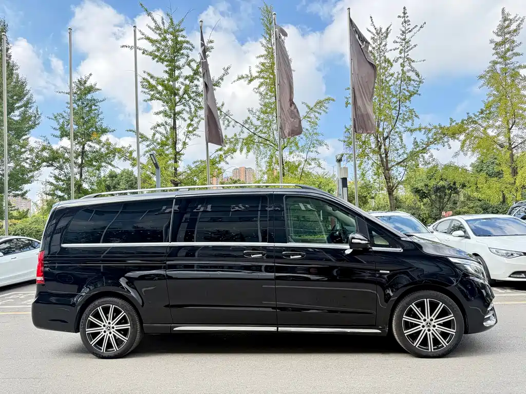 Mercedes-Benz V-Class — миниатюра 4