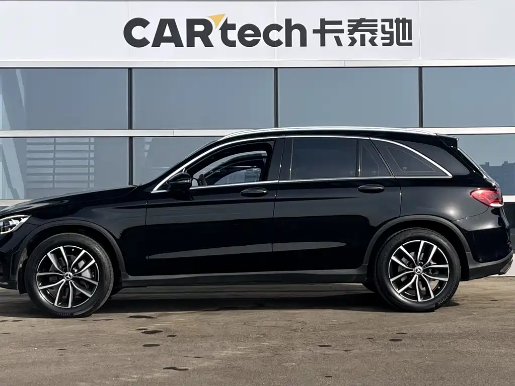 MERCEDES-BENZ GLC