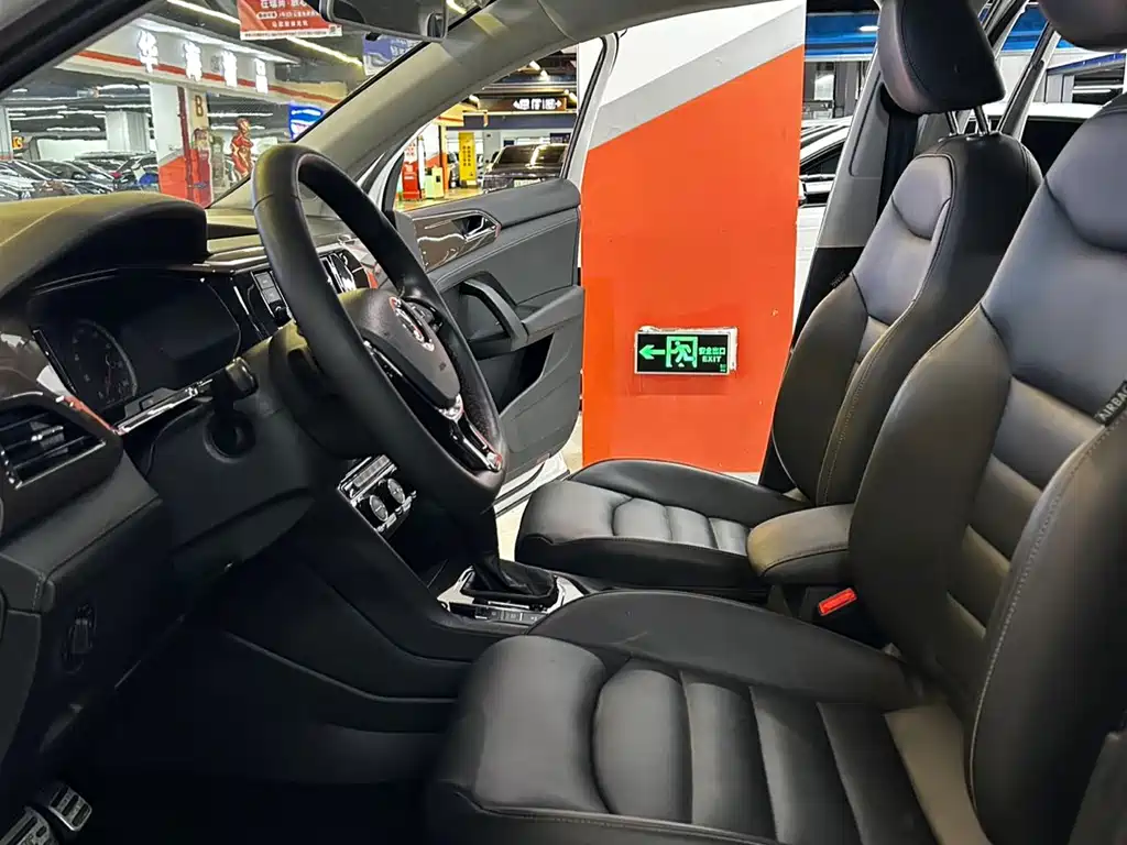 Volkswagen Tharu — миниатюра 5