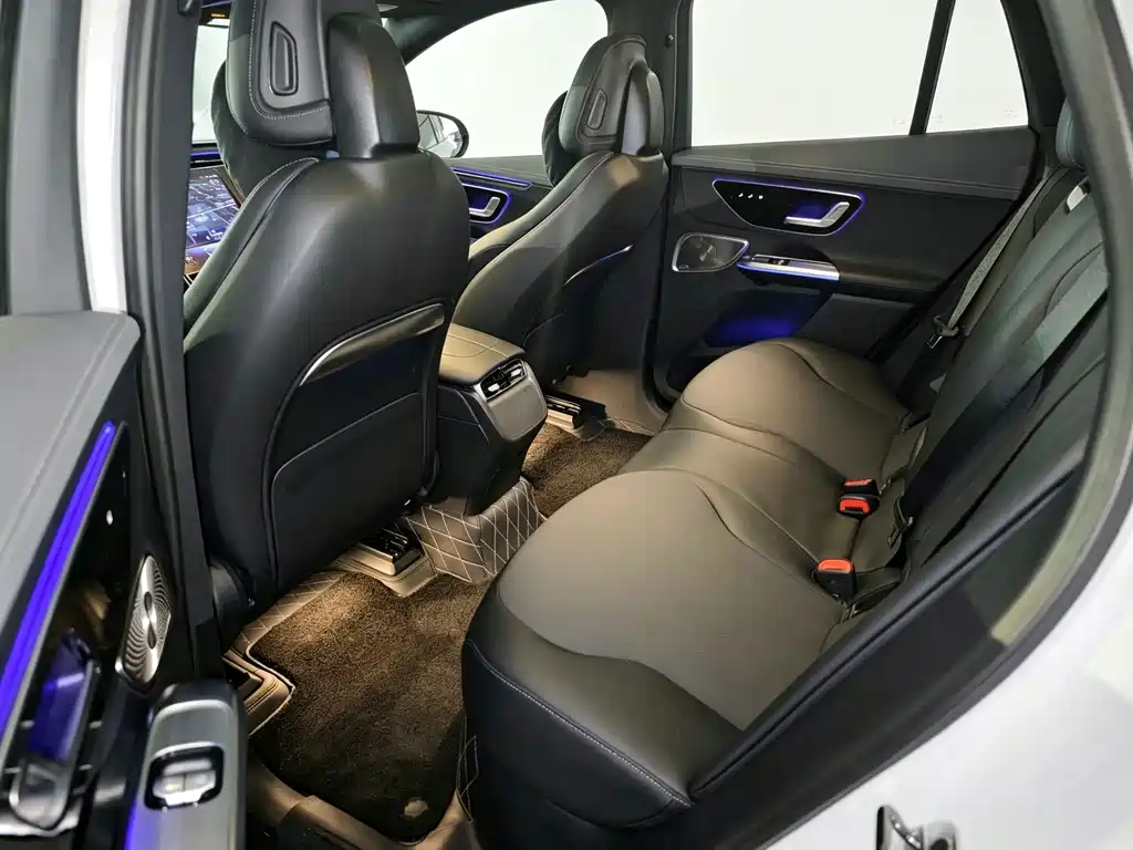 Mercedes-Benz EQE SUV — миниатюра 5