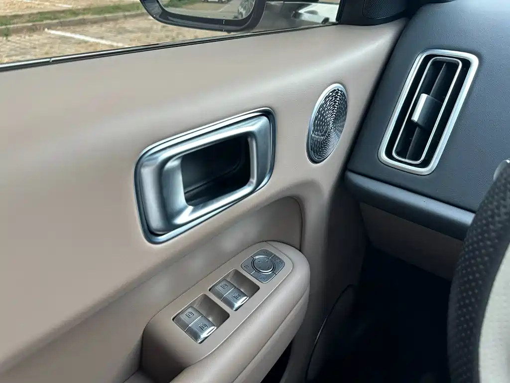 Li Auto Li L6 — миниатюра 21