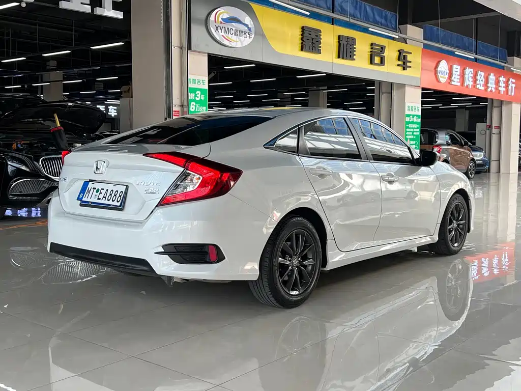 Honda Civic — миниатюра 9