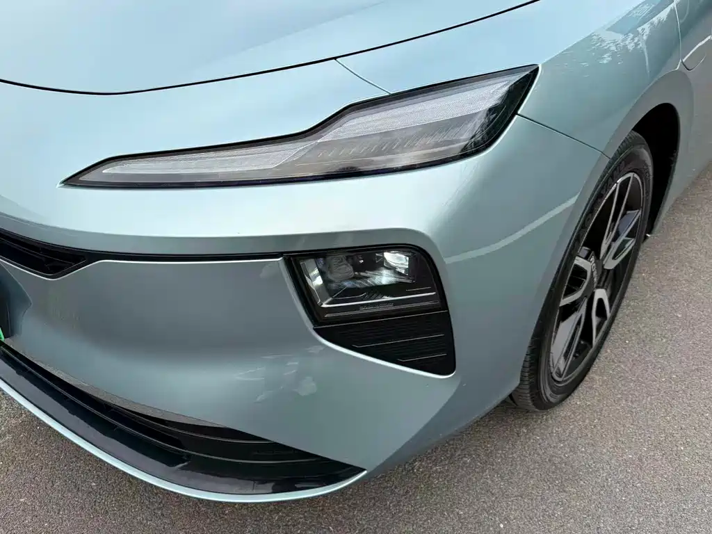Roewe D6 — миниатюра 18