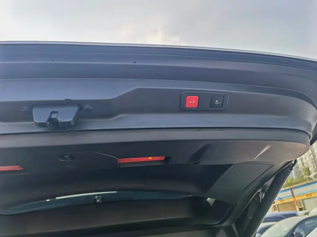 Peugeot 5008 — миниатюра 21