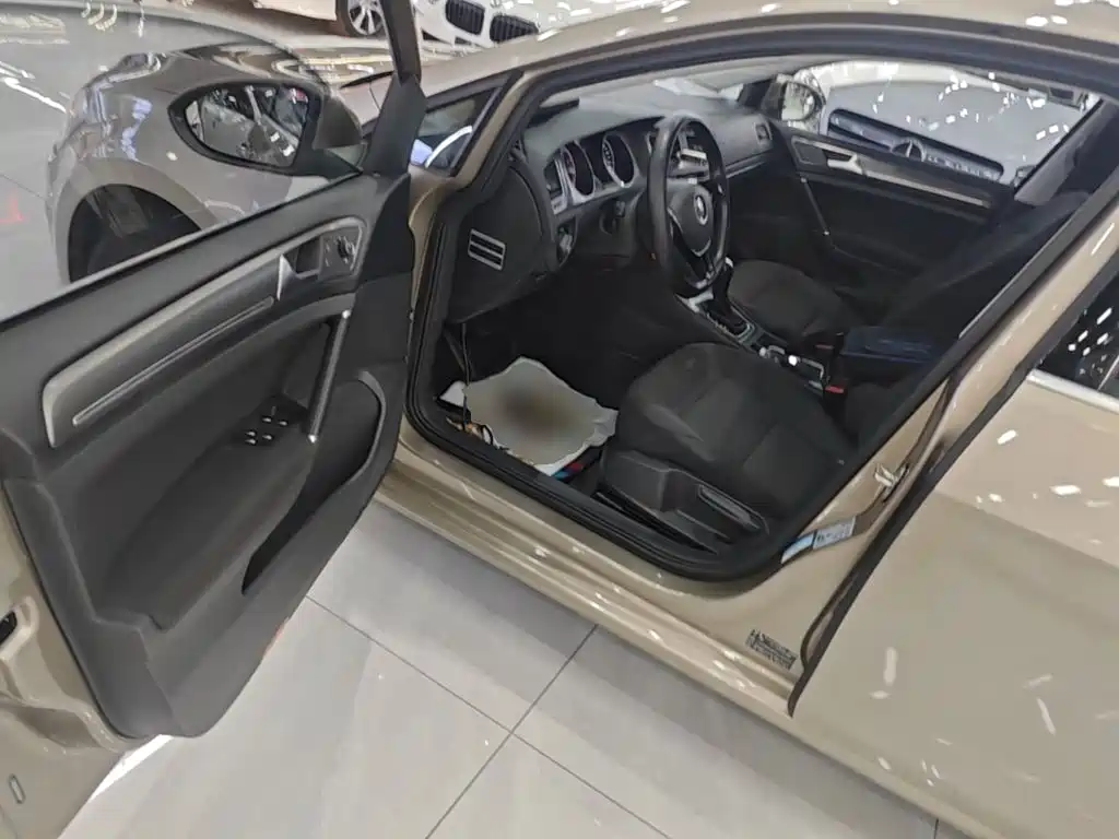 Volkswagen Golf — миниатюра 16