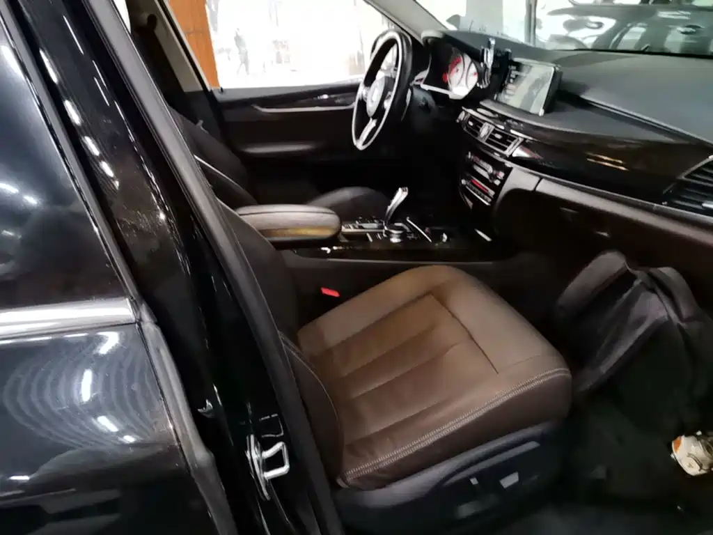 BMW X5 (Import) — миниатюра 25