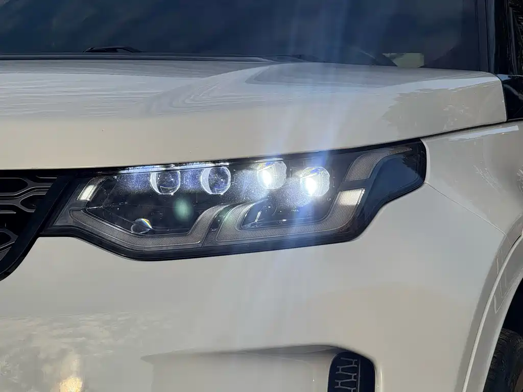 LAND ROVER DISCOVER SPORTS