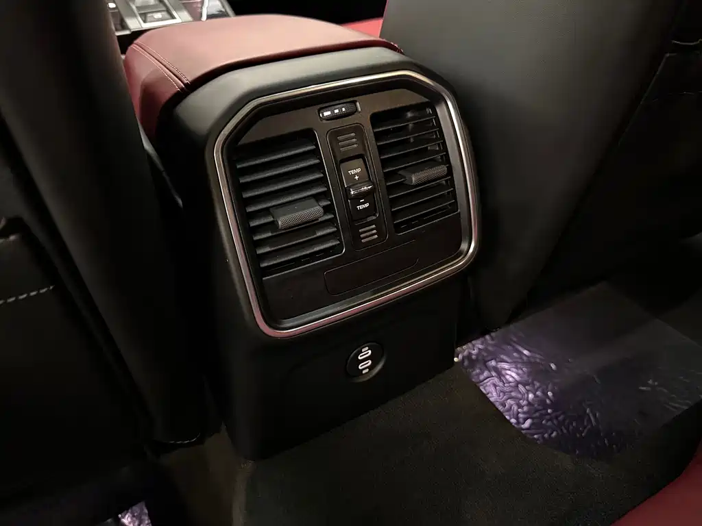 Porsche Macan — миниатюра 29