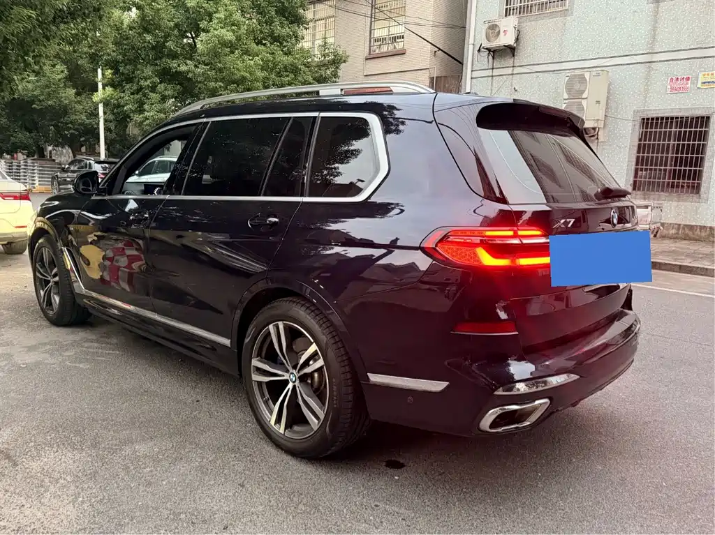 BMW X7 — миниатюра 2