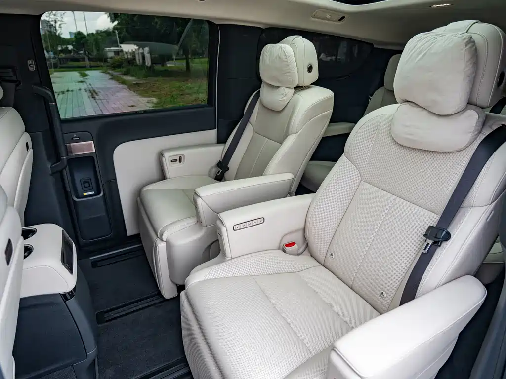 Li Auto Li MEGA — миниатюра 14