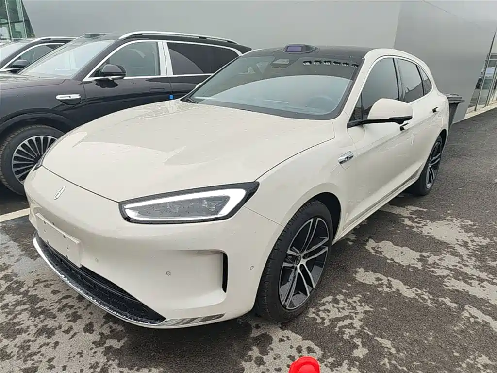 AITO AITO M5 2025